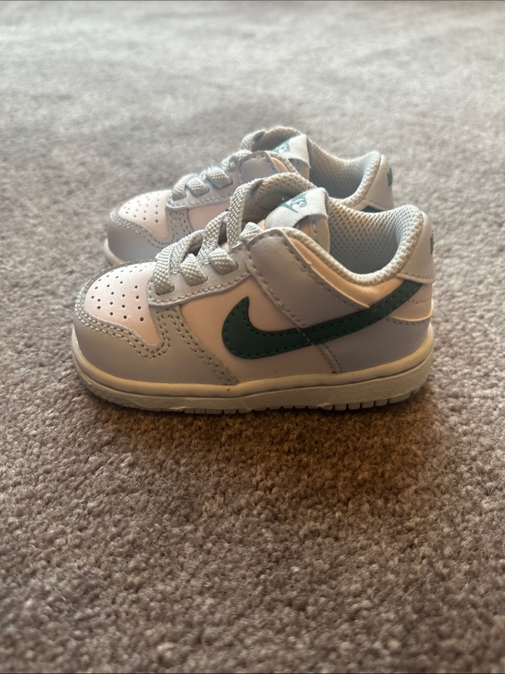 Nike Kids Low-Top Sneakers in White and Teal
